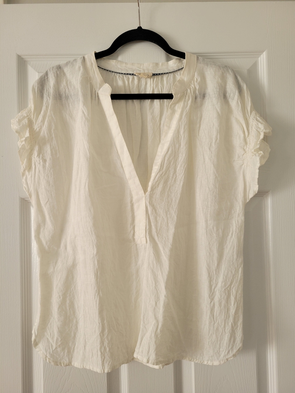 Anthropologie Pilcro Size XL Lightweight Cream V-Neck Short Sleeve Top
